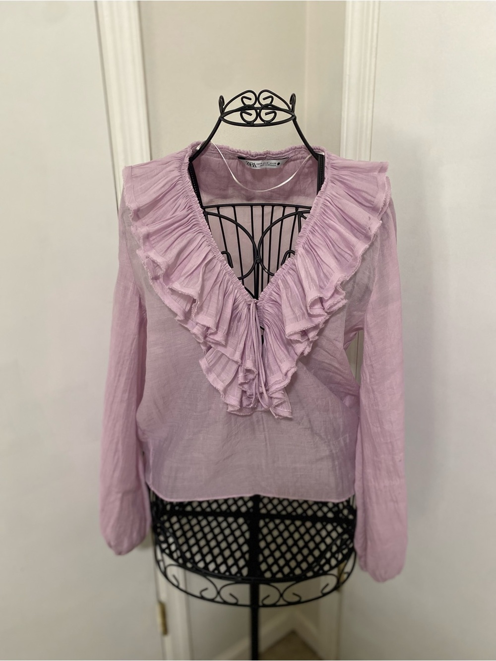 Zara Womens Size M Lilac  Ruffle Blouse V-Neck Long Sleeve Flowy Boho Top